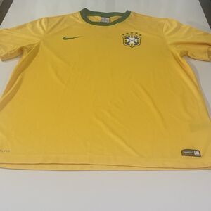 Brazil CBF Soccer Jersey XL  Shirt Yellow Green #630G10